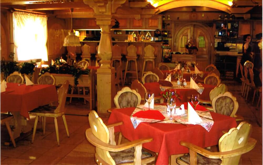 Land-Gut-Hotel Zur Lochmuehle Penig Esterno foto